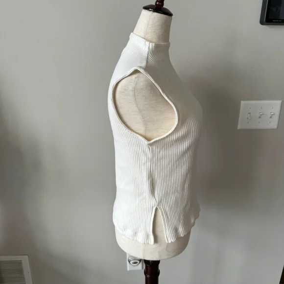 Madewell Side-Slit Mockneck Tank Sleeveless Ribbed Tank Top - Color: Lighthouse - Picture 8 of 14